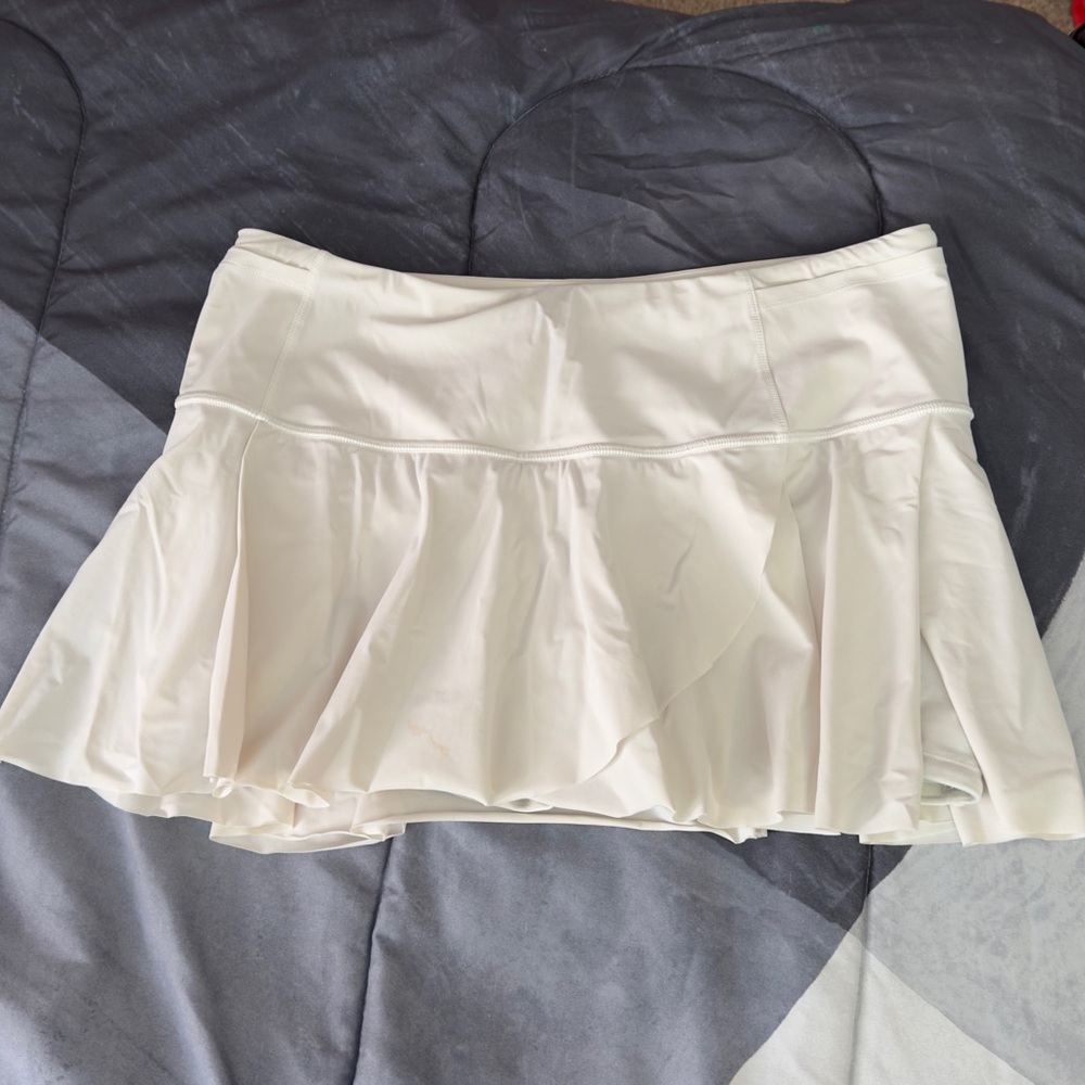 Lululemon White Pleated Skirt